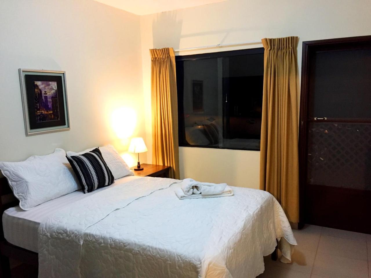 Los Jazmines Hotel Resort Warnes エクステリア 写真